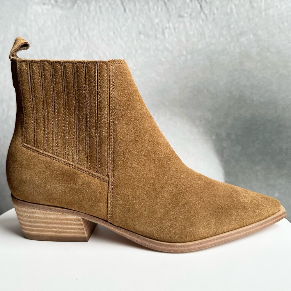 🌸MARC FISHER🌸 Yarita Pointed Toe Booties Medium Natural Size: 5.5